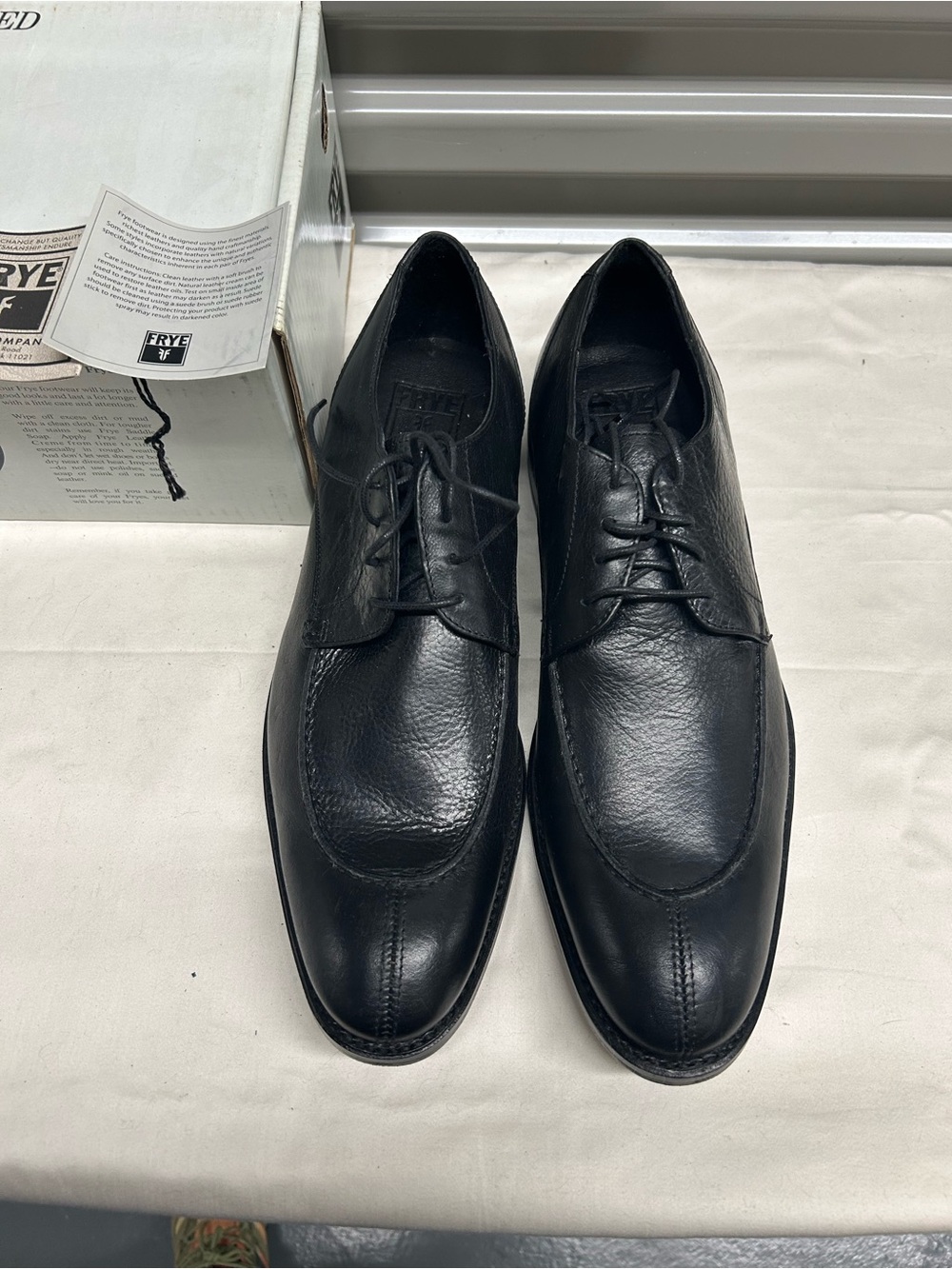 Frye Black Leather Lace-Up Derby Oxfords size 10 1/2